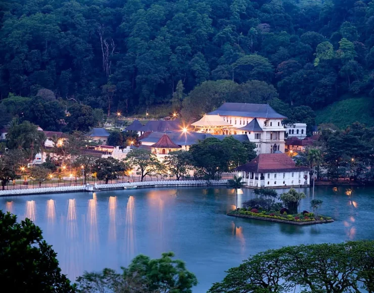 Kandy-Sri-Lanka.jpg (1)