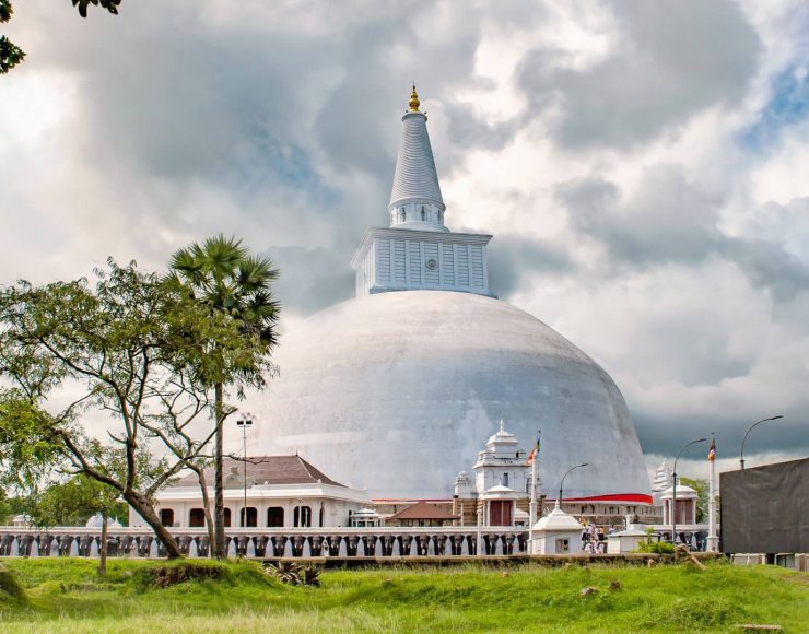 Ruwanwelisaya-Stupa-Anuradhapura-sri-lanka